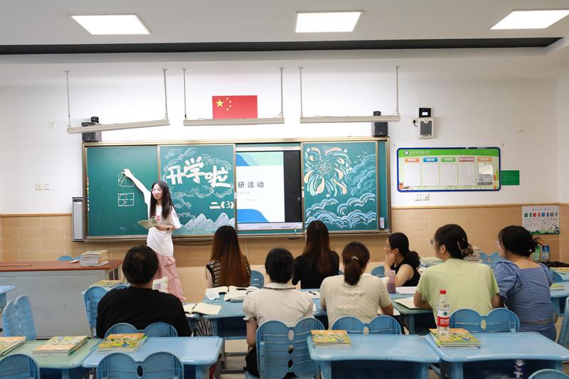 2L9A8856_副本.jpg 2L9A8856_副本.jpg